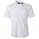 color:white